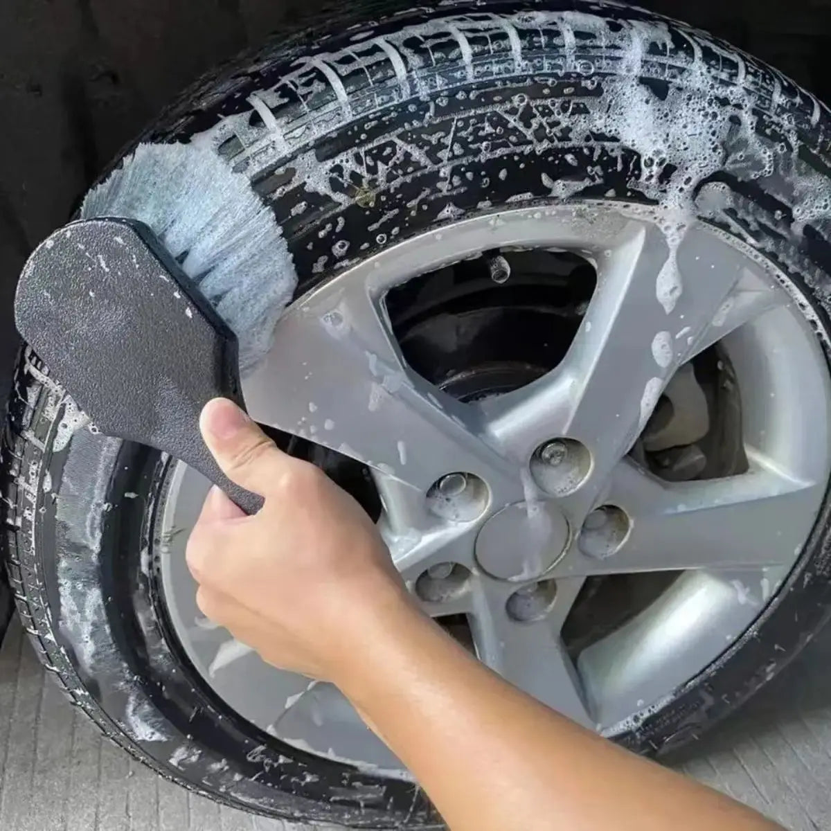 RoyalDrive Tire Brush Pro